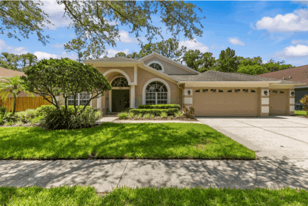 10522 CHAMBERS DR, TAMPA, FL 33626