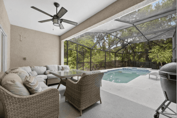 11901 NORTHUMBERLAND DR, TAMPA, FL 33626
