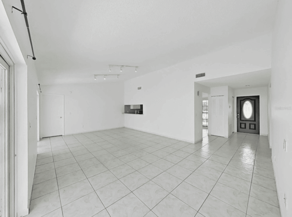 10902 WINGATE DR, TAMPA, FL 33624