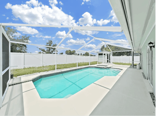 10902 WINGATE DR, TAMPA, FL 33624