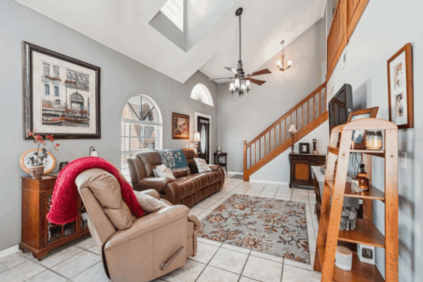 10735 SE DRUMMOND RD, TAMPA, FL 33615